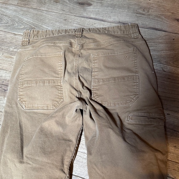 Men's Ridgecut Tan Pants. - Picture 6 of 8